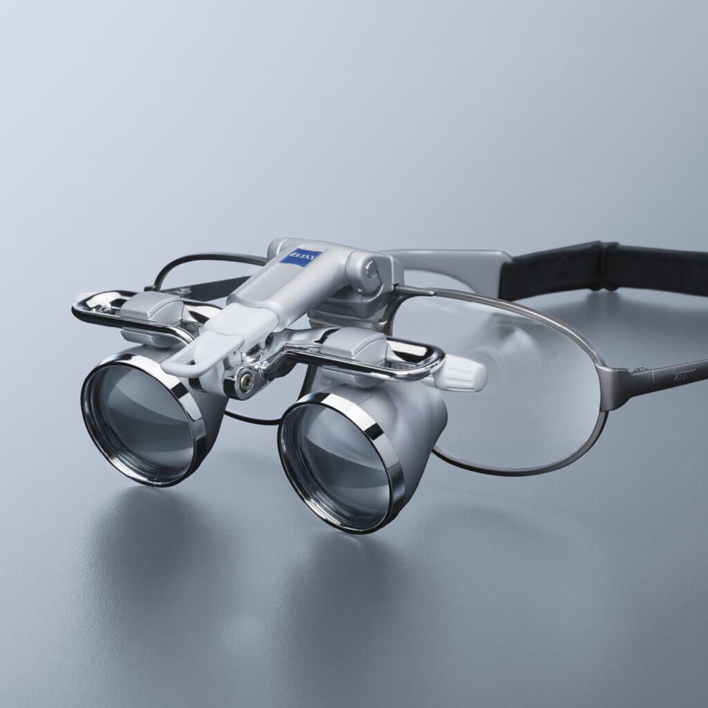 everydent-zeiss-lupove-bryle-eyemag-smart-03