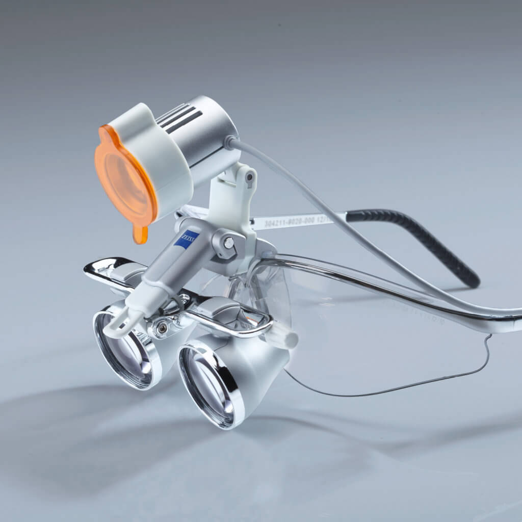 everydent-zeiss-lupove-bryle-eyemag-smart-07
